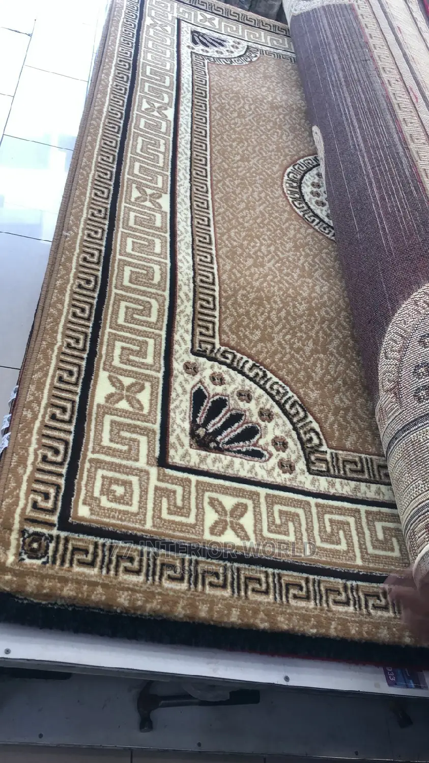 Center Carpets