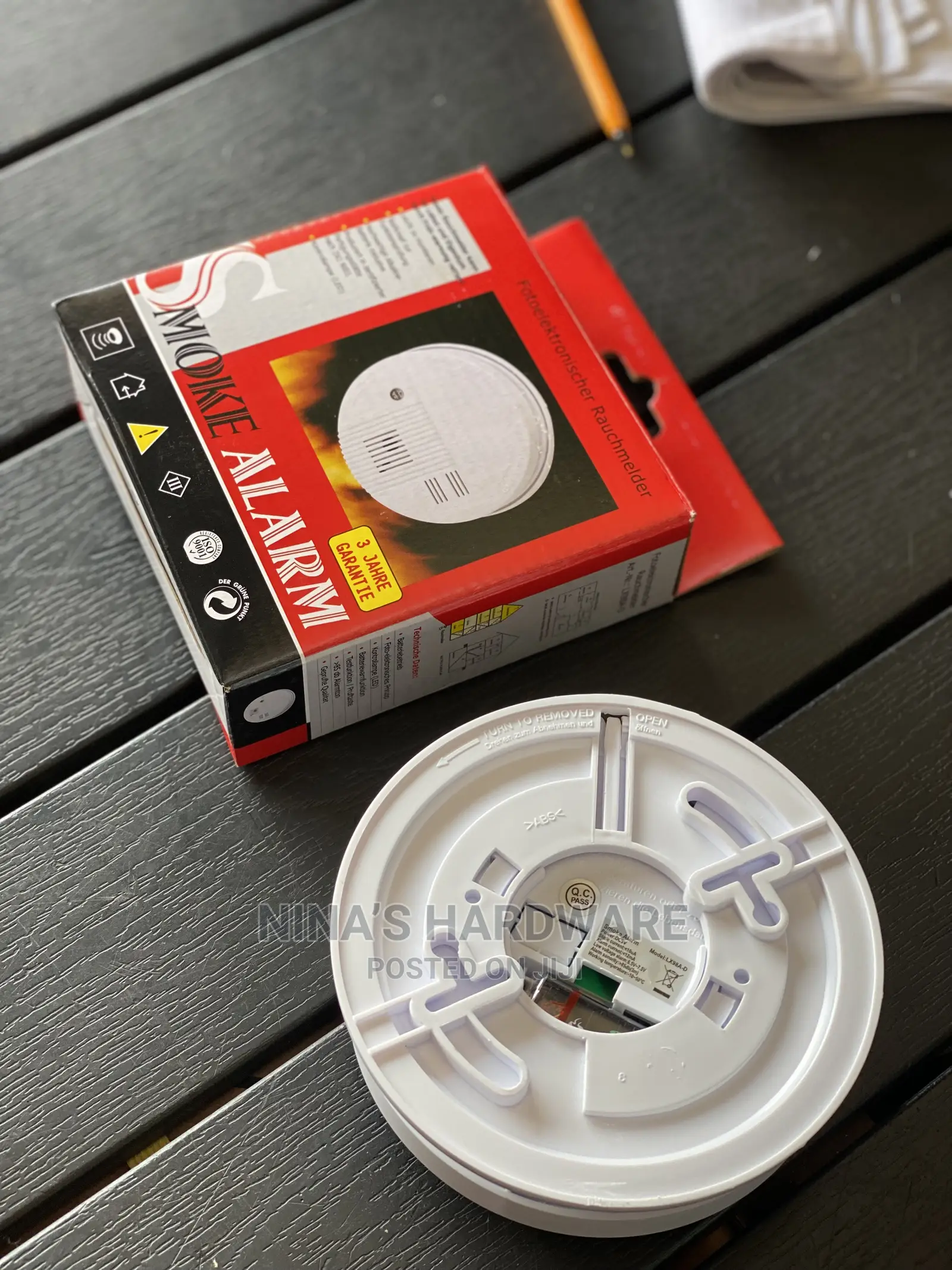 Smoke Detector (Smoke Alarm)