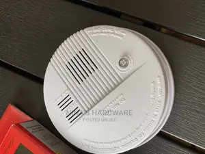 Smoke Detector (Smoke Alarm)