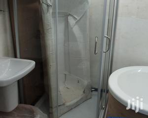 Photo - Shower Rooms Square and Oval Shape