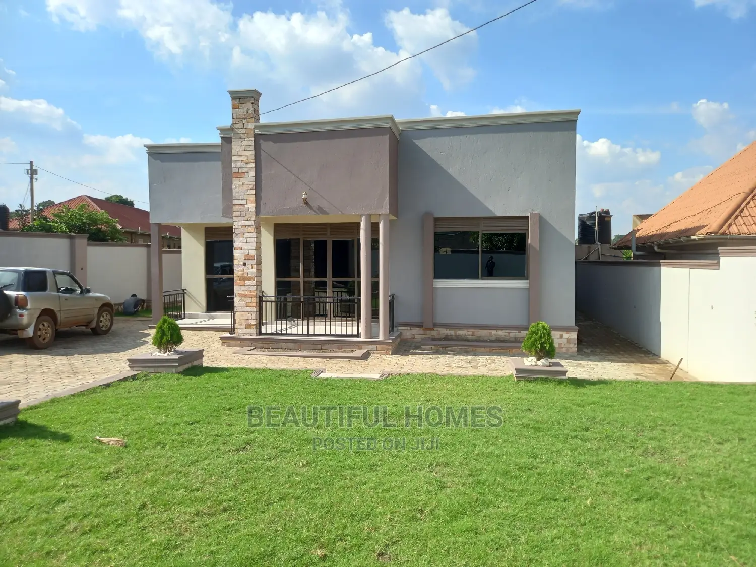 Furnished 4bdrm Bungalow in Kira for Sale