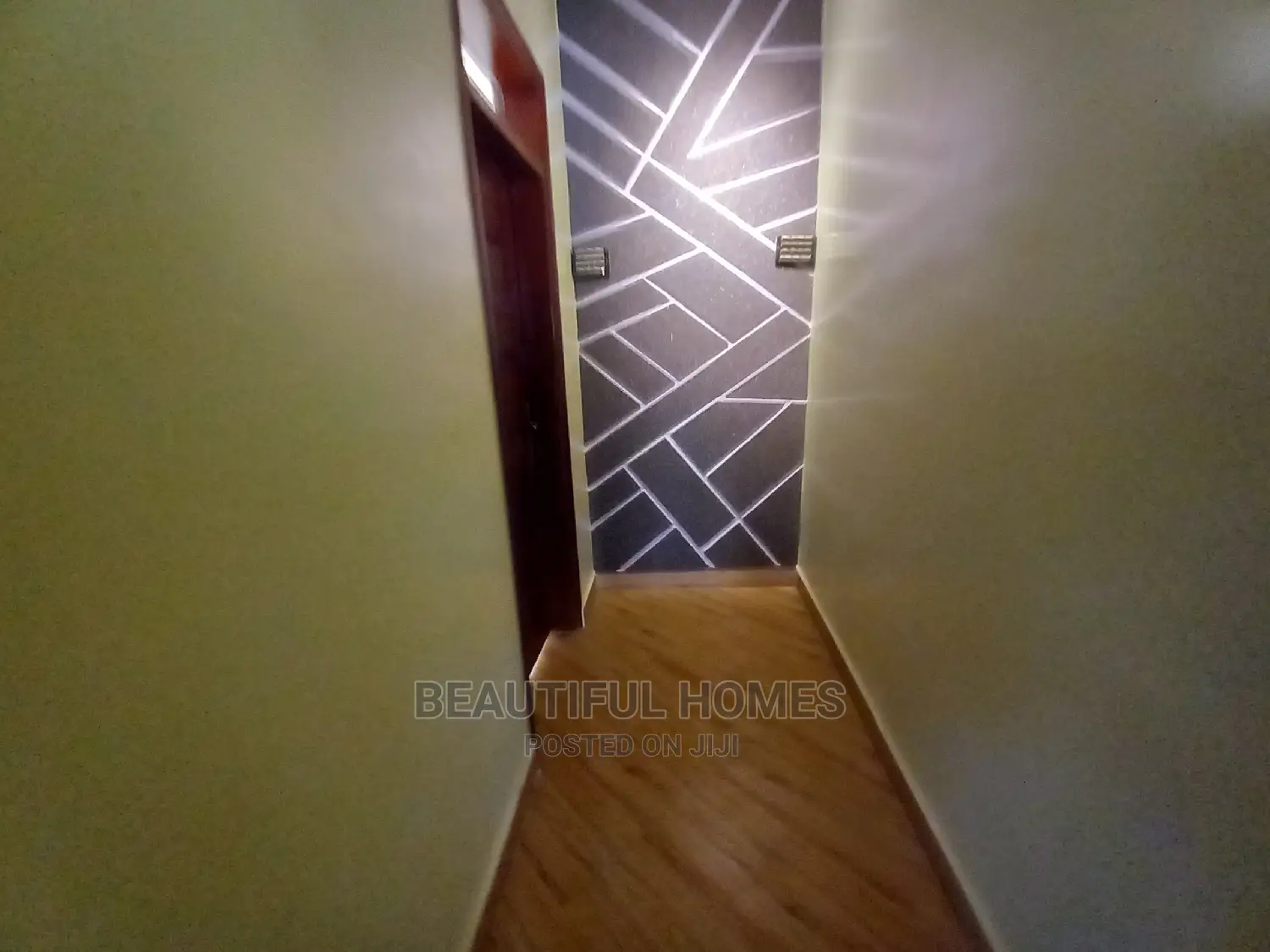 Furnished 4bdrm Bungalow in Kira for Sale