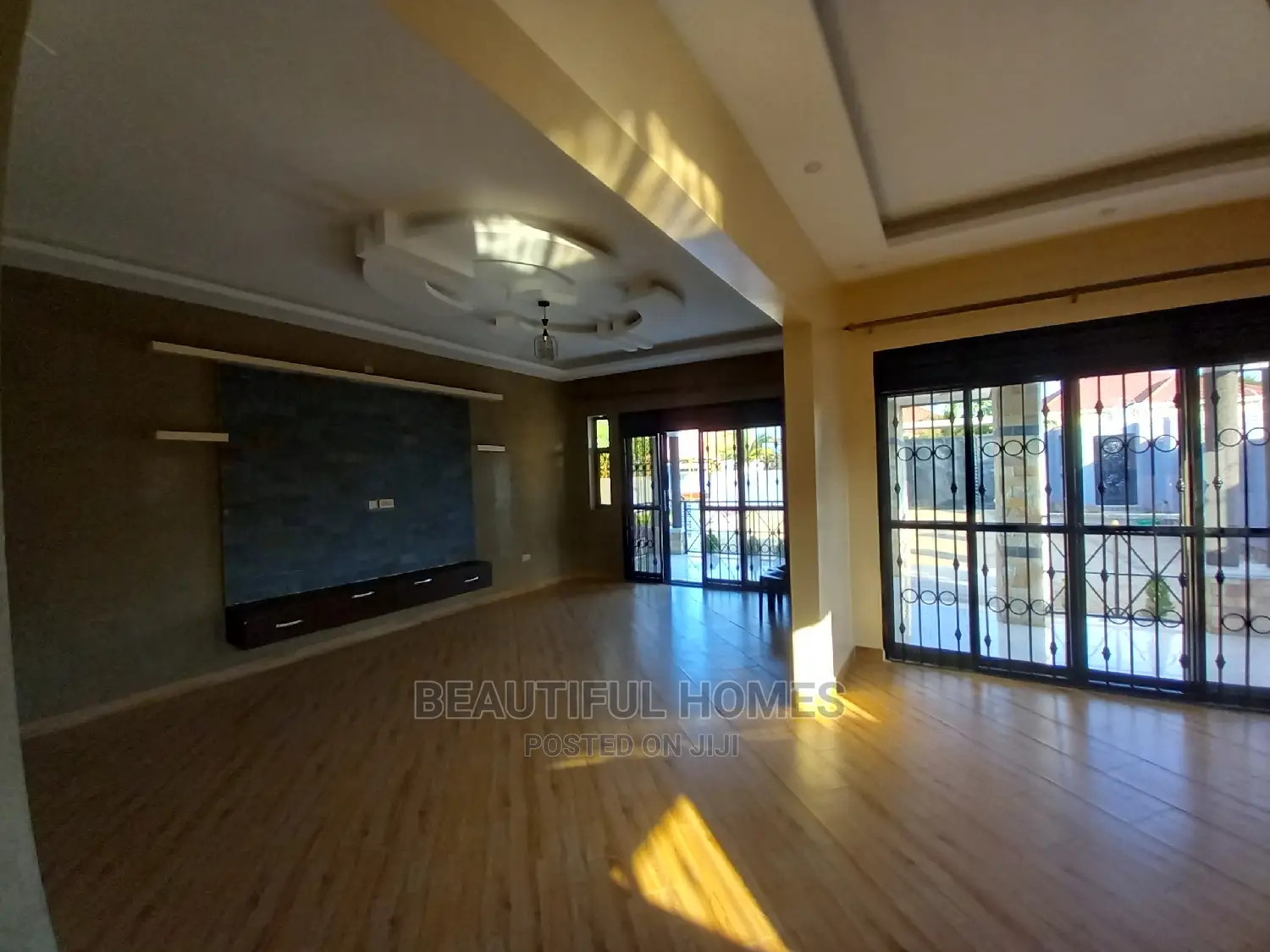Furnished 4bdrm Bungalow in Kira for Sale