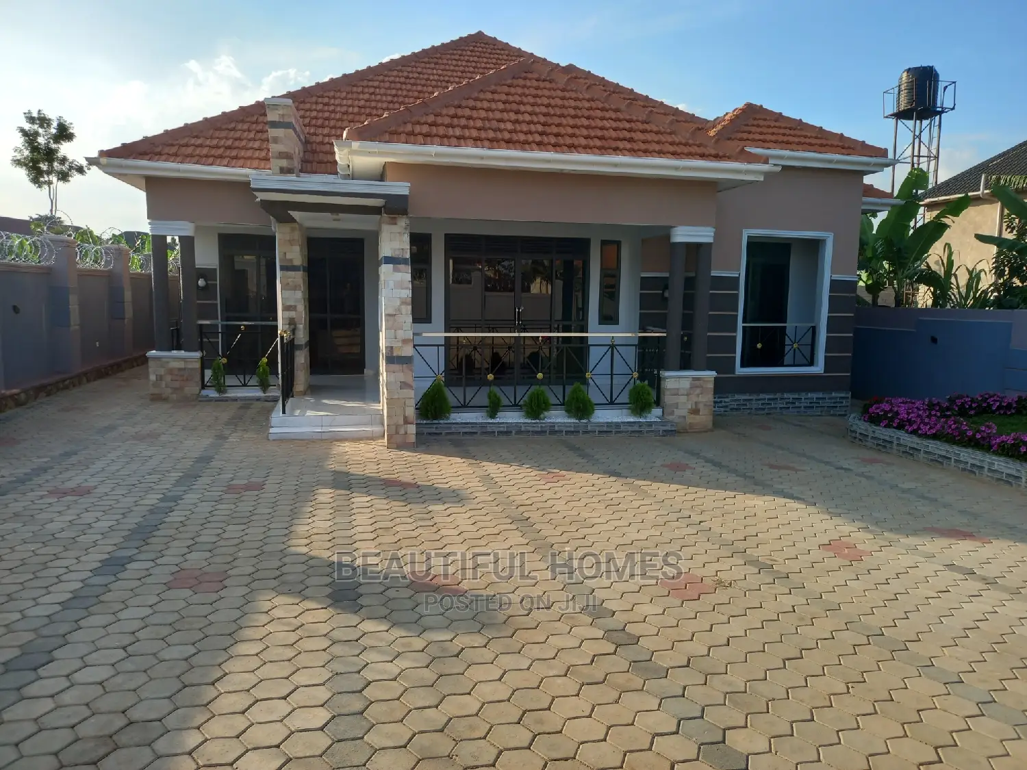 Furnished 4bdrm House in Kira for Sale