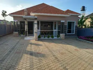 Furnished 4bdrm House in Kira for Sale
