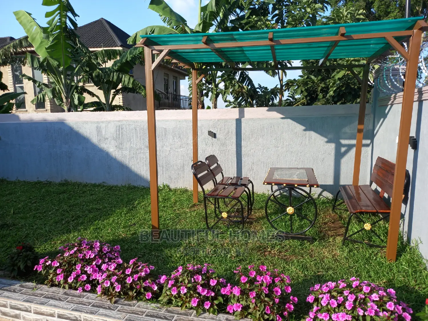 Furnished 4bdrm House in Kira for Sale