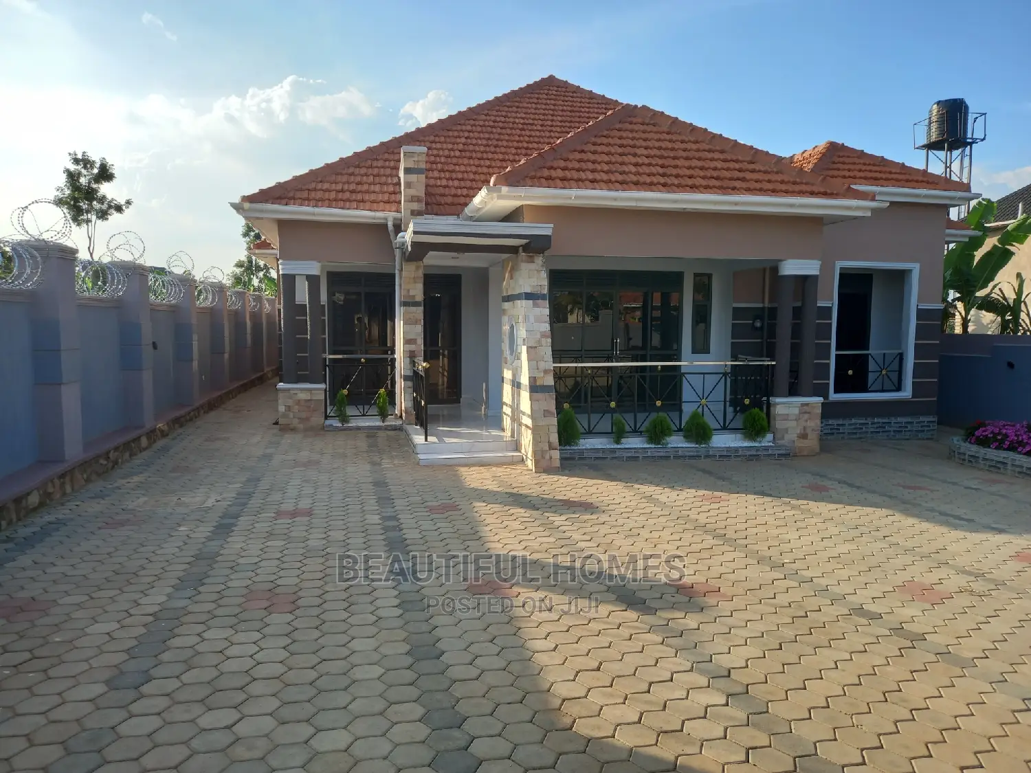 Furnished 4bdrm Maisonette in Kira for Sale