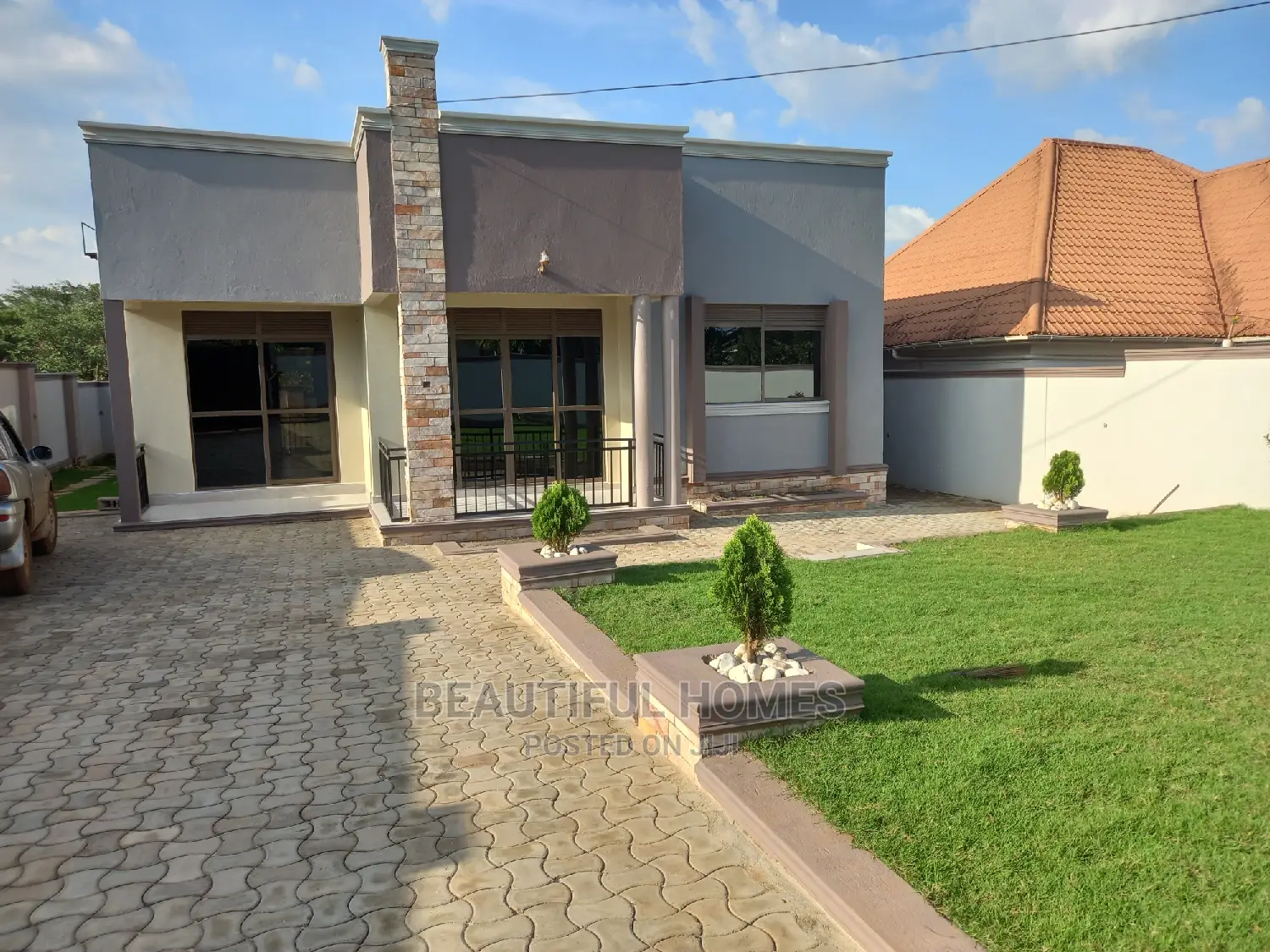Furnished 4bdrm House in Kira Kimwanyi for Sale