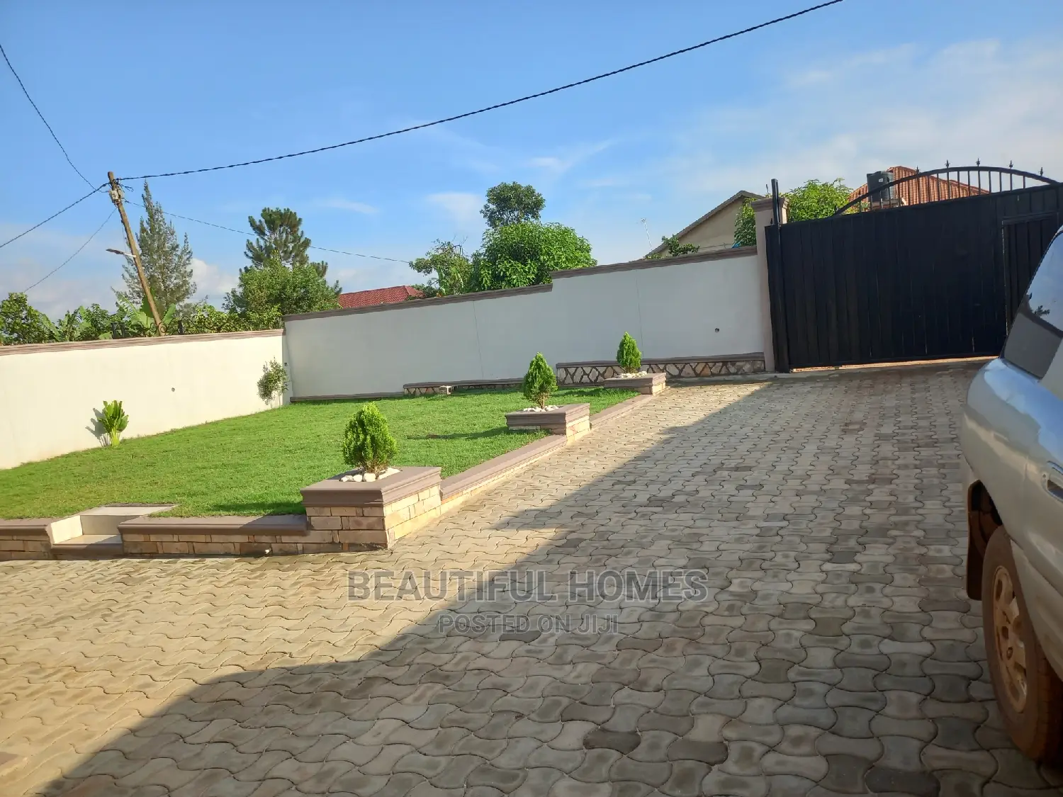 Furnished 4bdrm House in Kira Kimwanyi for Sale