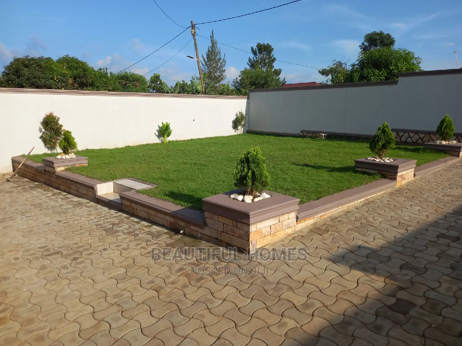 Furnished 4bdrm House in Kira Kimwanyi for Sale