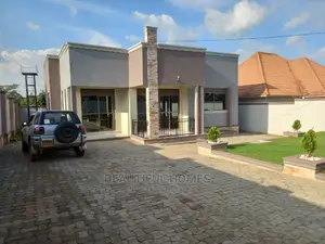 Furnished 4bdrm House in Kira for Sale