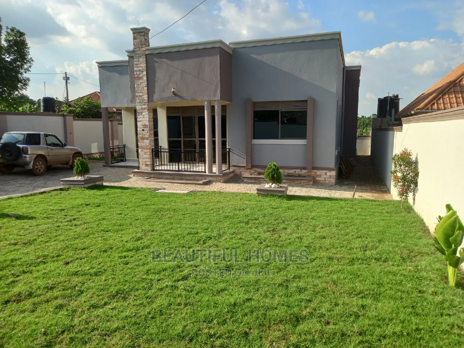 Furnished 4bdrm House in Kira for Sale