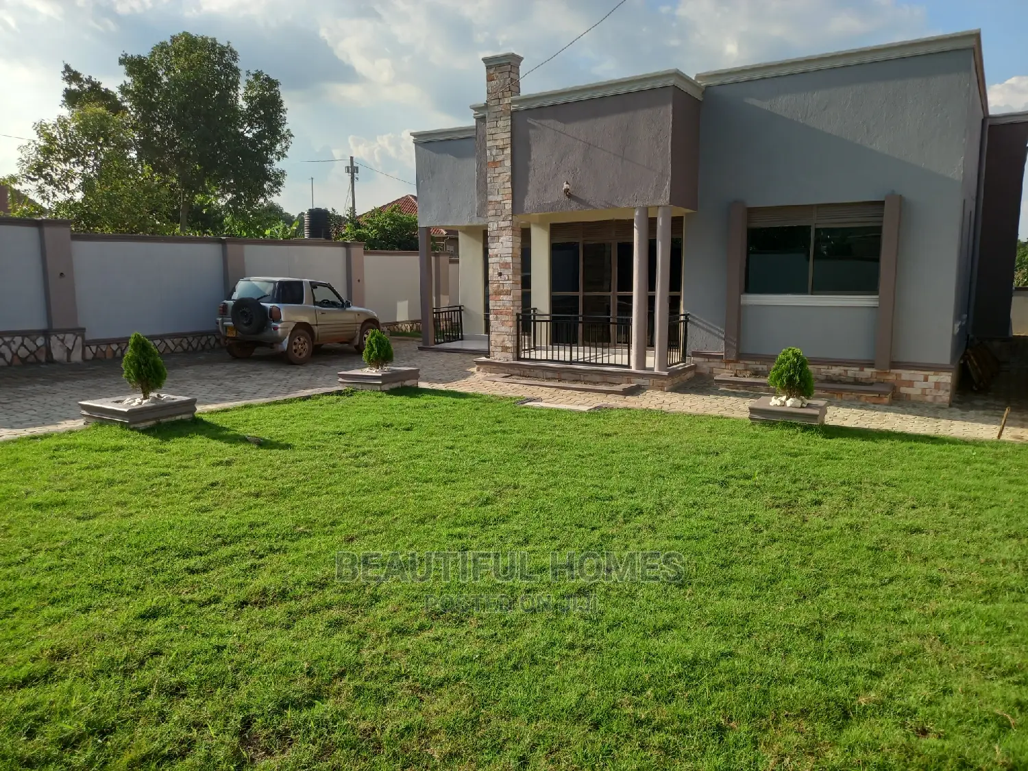 Furnished 4bdrm House in Kira for Sale