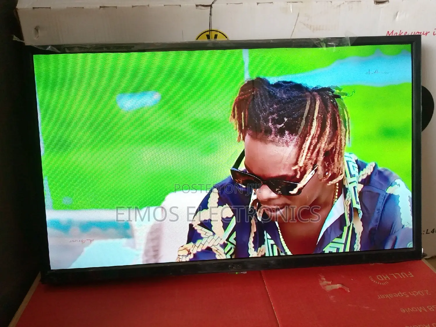 It Is 32" Lg Digital Tvs