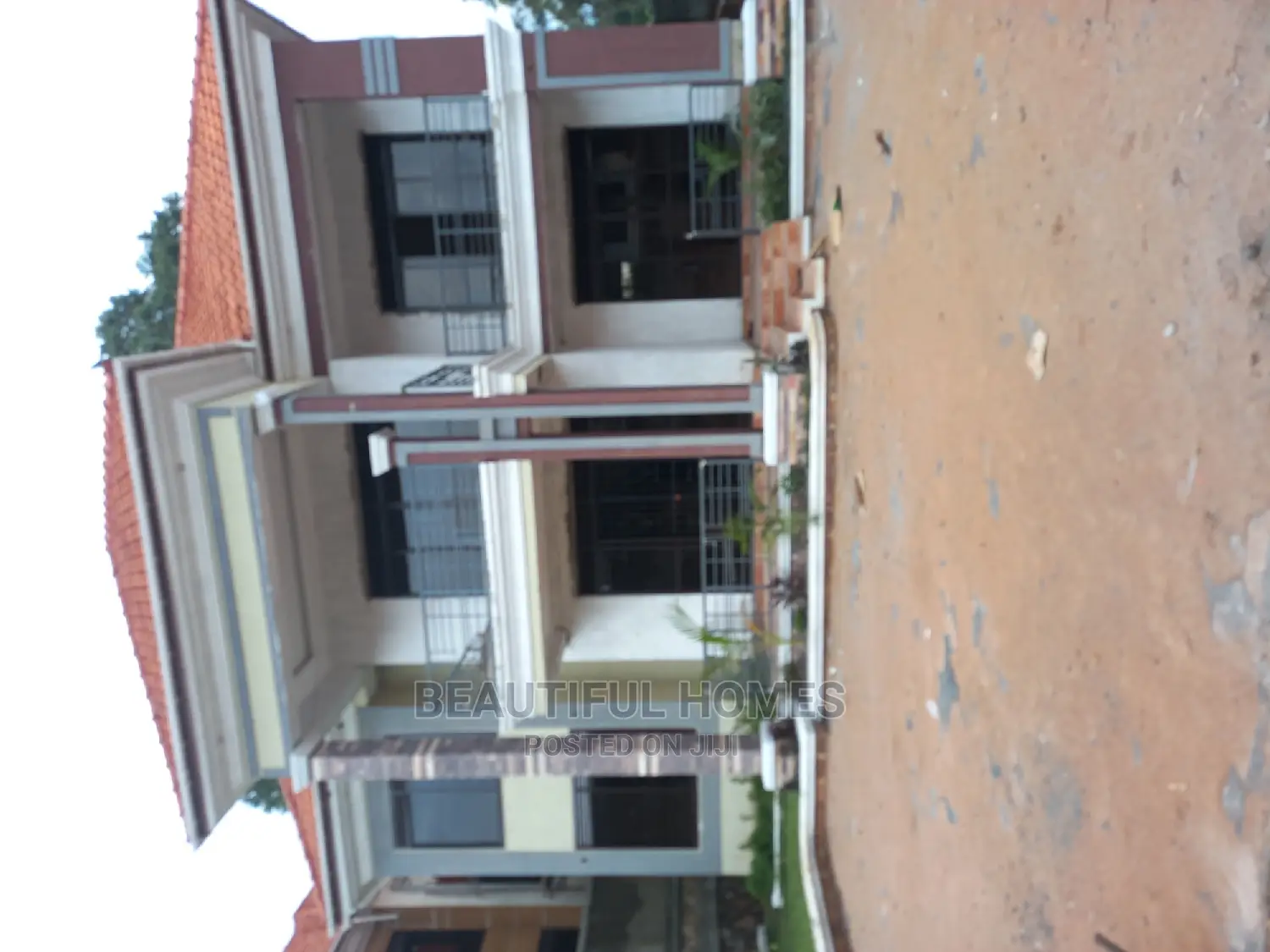 Furnished 6bdrm Duplex in Kisaasi, Central Division for Sale