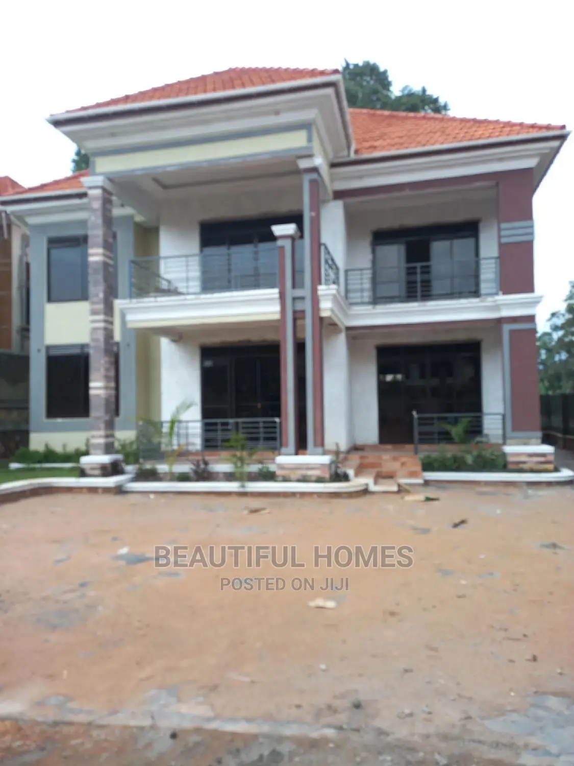 Furnished 6bdrm Duplex in Kisaasi, Central Division for Sale
