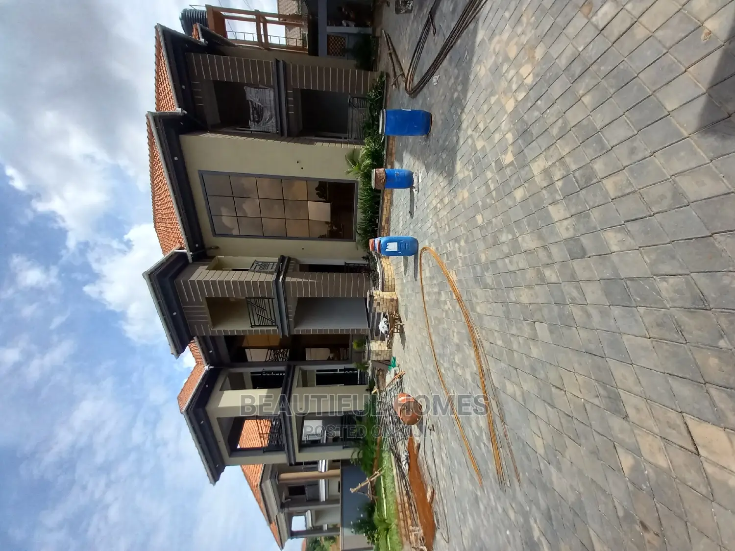 Furnished 6bdrm House in Kisaasi, Central Division for Sale