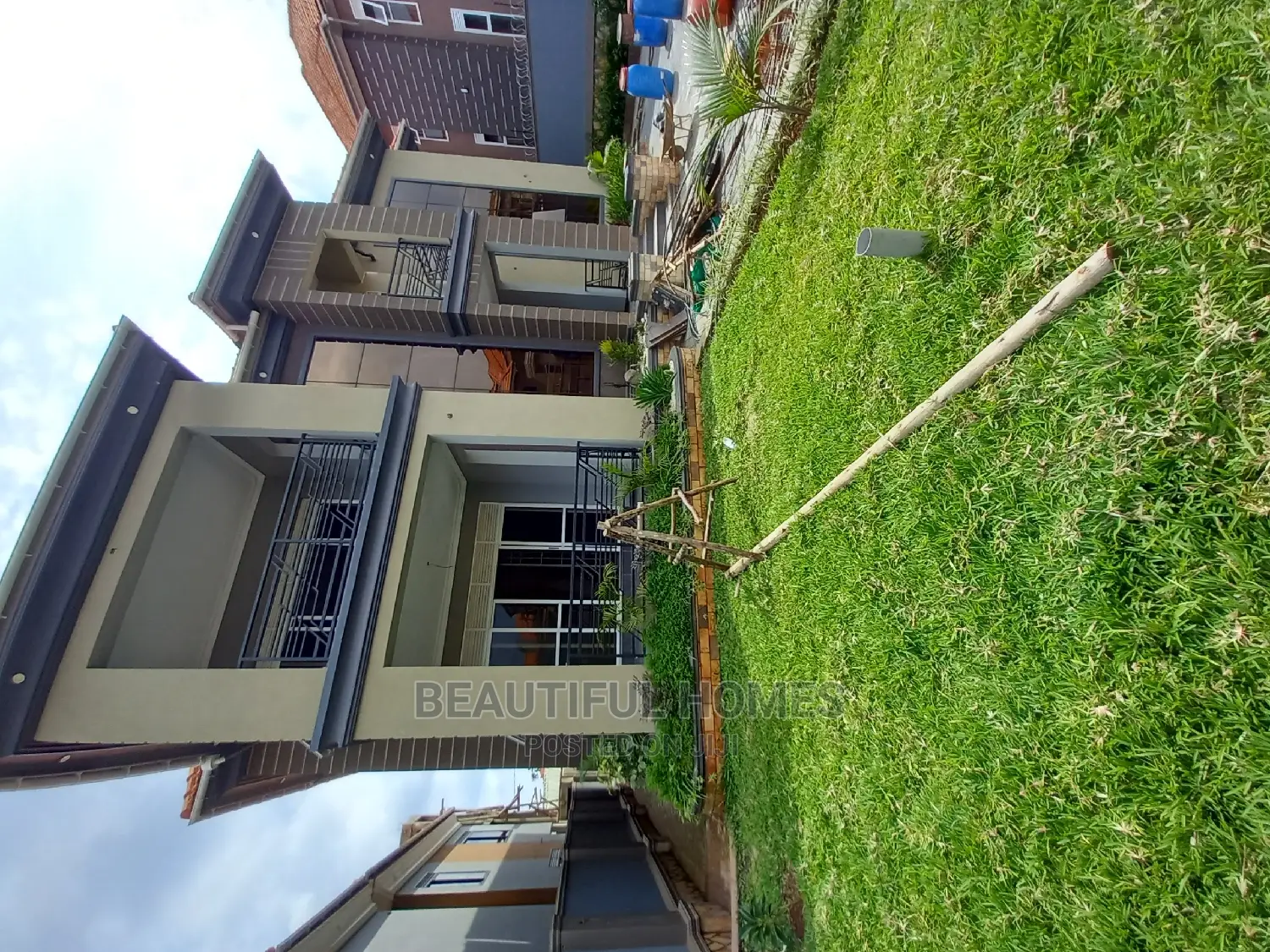 Furnished 6bdrm House in Kisaasi, Central Division for Sale