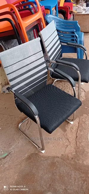 Mesh Office Visitors Chair Brand New