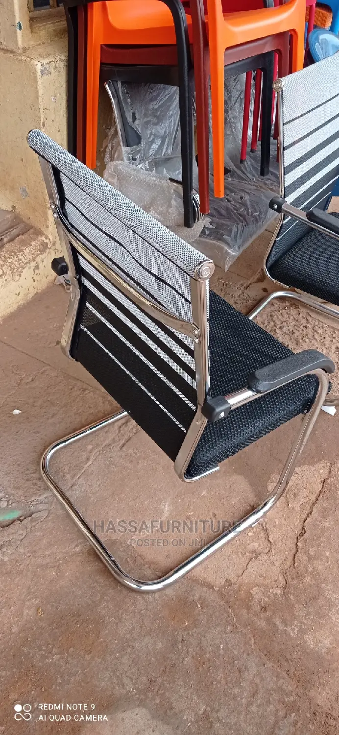 Mesh Office Visitors Chair Brand New