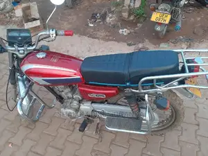 Senke SK125 2017 Red