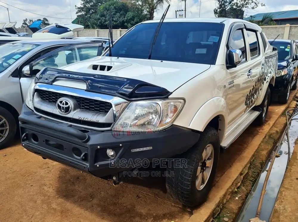 Toyota Hilux 2.5 D-4d SRX 2010 White