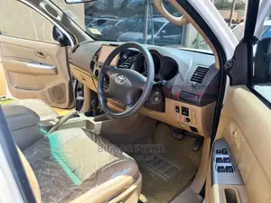 Toyota Hilux 2.5 D-4d SRX 2010 White