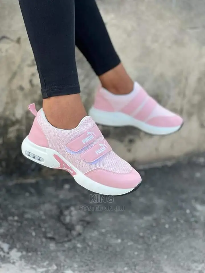 Modish Chic Vans