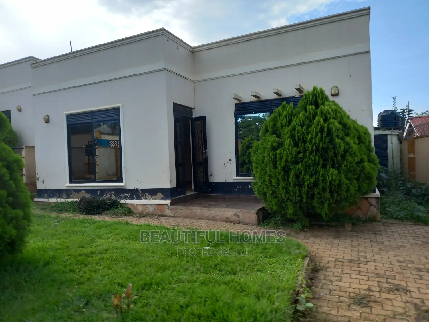 Furnished 3bdrm House in Kira for Sale
