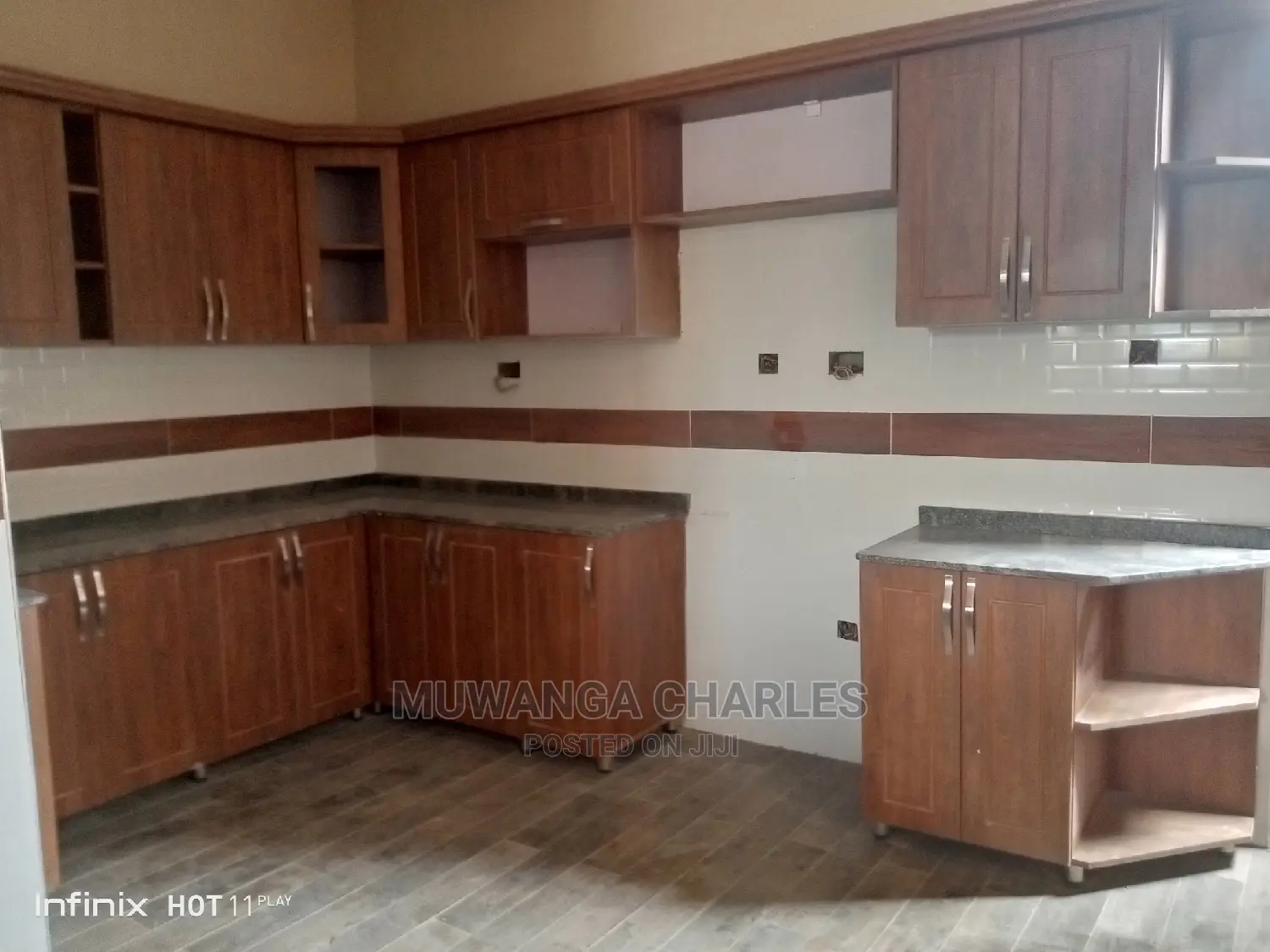 5bdrm Duplex in Fs Properties Ltd, Central Division for Sale