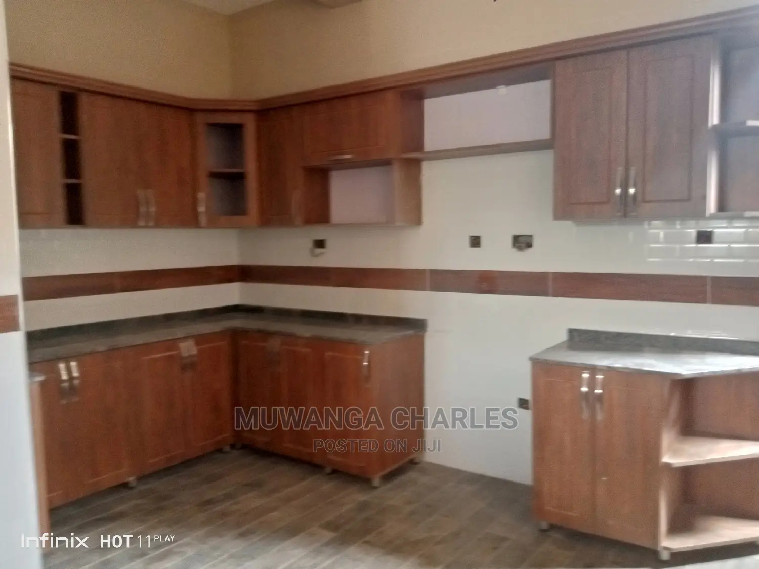 5bdrm Duplex in Fs Properties Ltd, Central Division for Sale