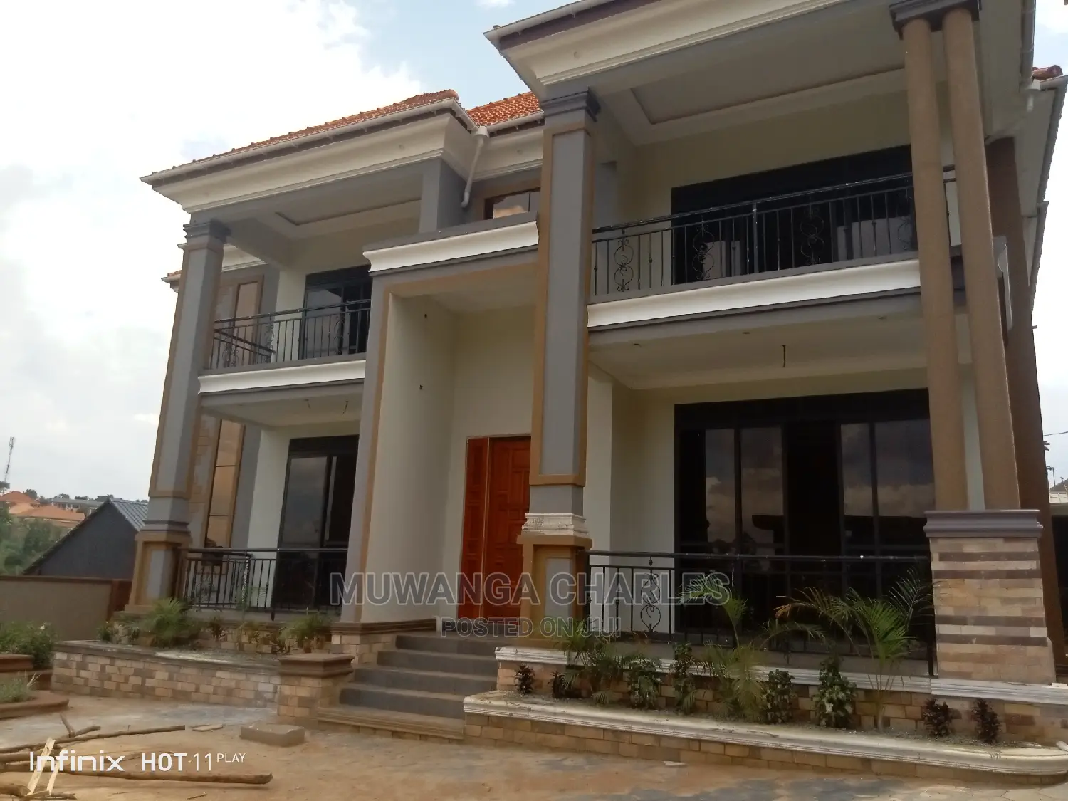 5bdrm Duplex in Fs Properties Ltd, Central Division for Sale