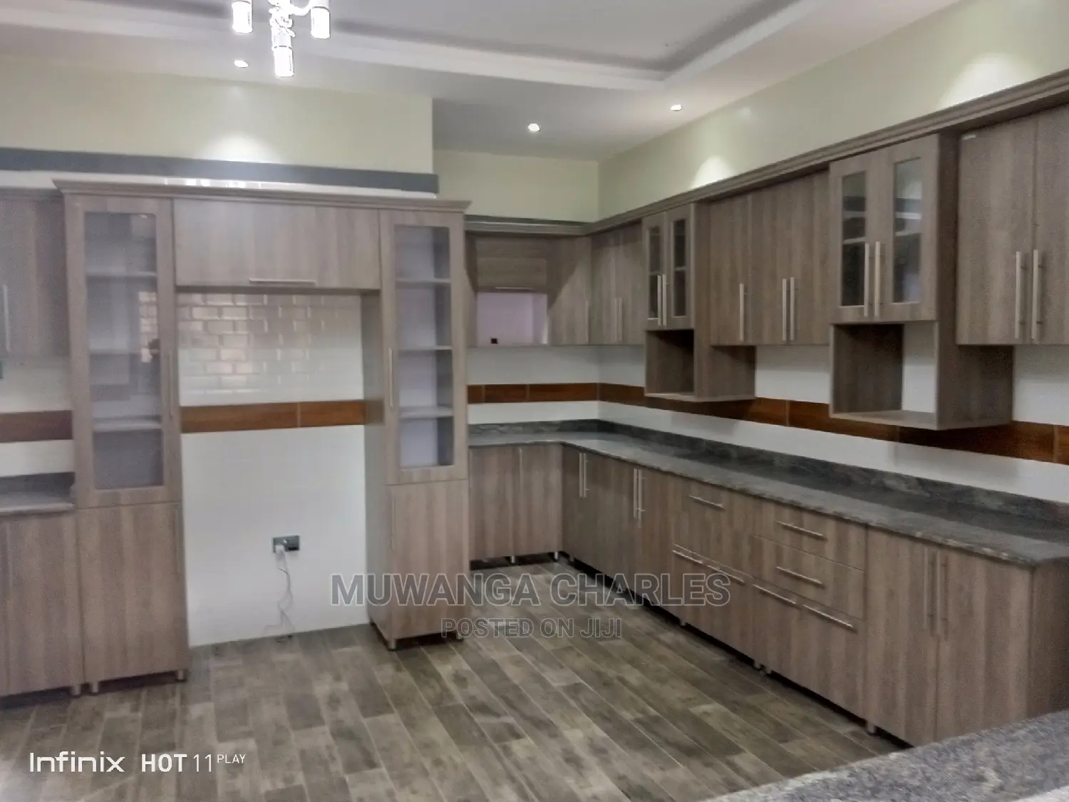 5bdrm Duplex in Fs Properties Ltd, Central Division for Sale