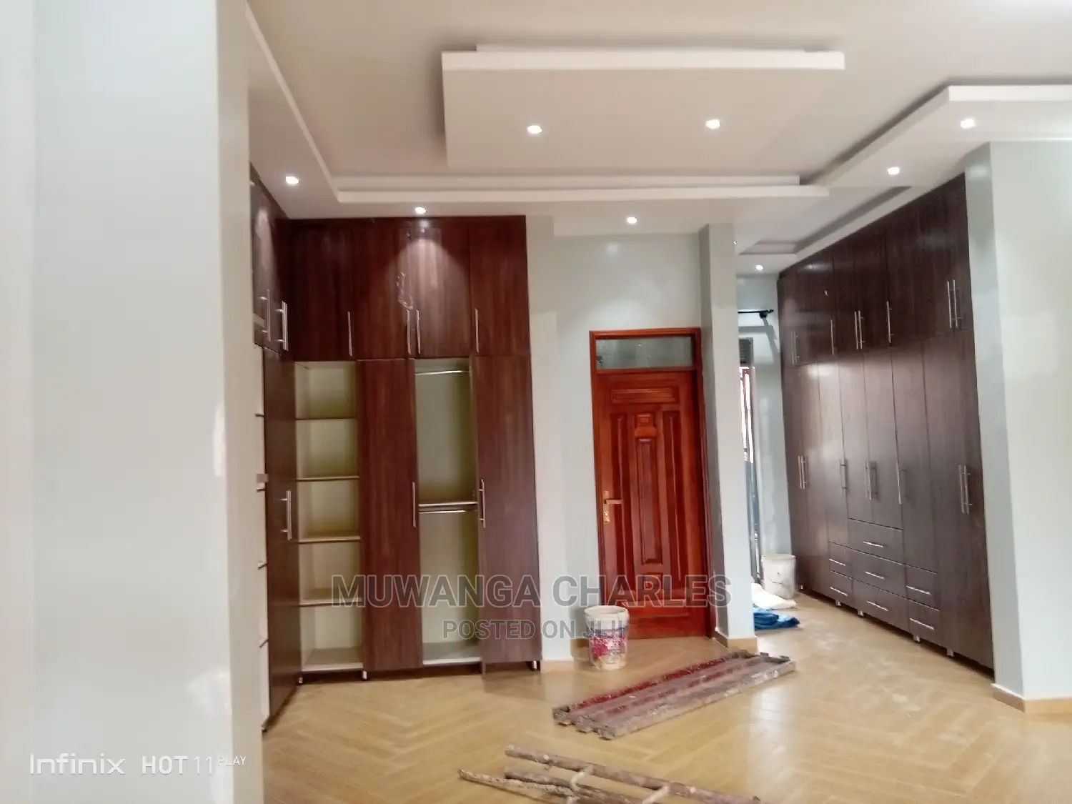 5bdrm Duplex in Fs Properties Ltd, Central Division for Sale