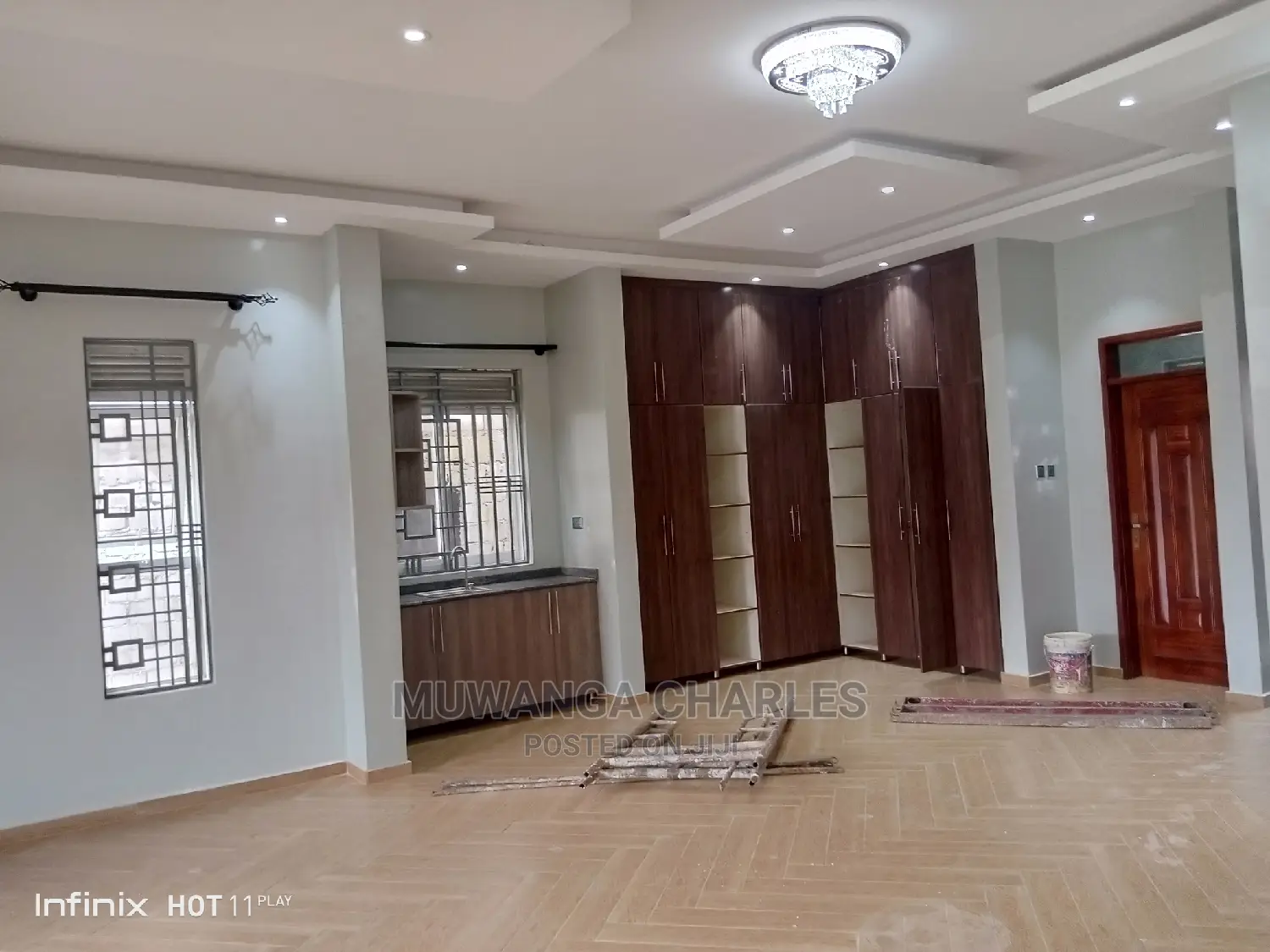 5bdrm Duplex in Fs Properties Ltd, Central Division for Sale