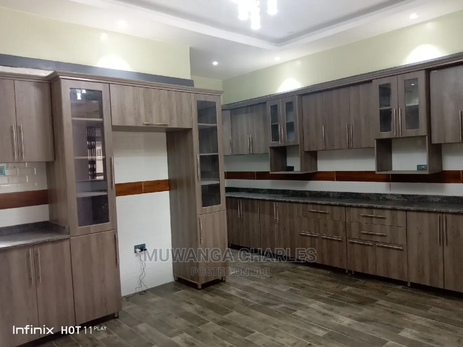 5bdrm Duplex in Fs Properties Ltd, Central Division for Sale