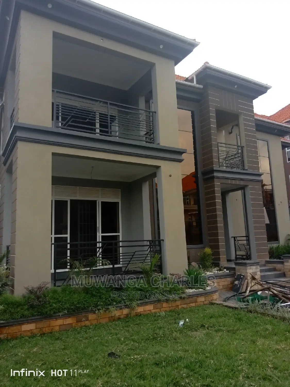 6bdrm Duplex in Fs Properties Ltd, Central Division for Sale