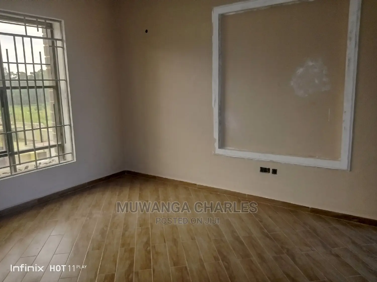 6bdrm Duplex in Fs Properties Ltd, Central Division for Sale