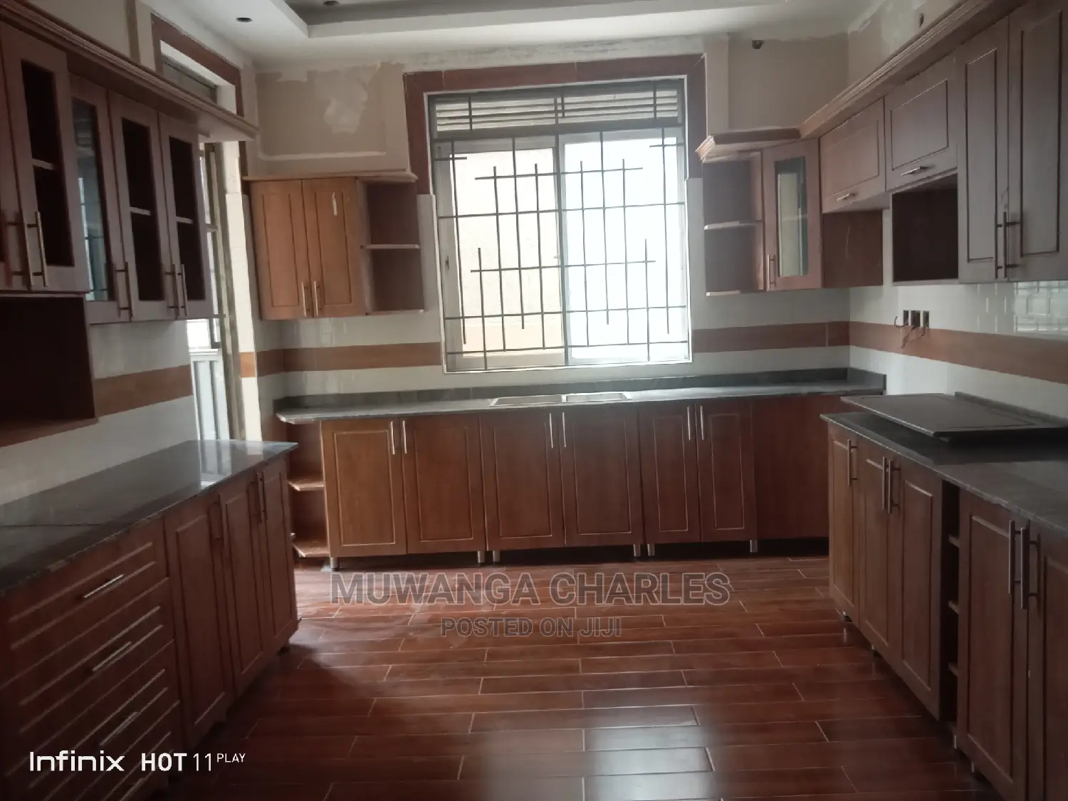 6bdrm Duplex in Fs Properties Ltd, Central Division for Sale