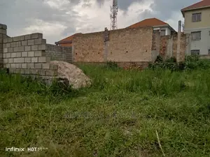 100by50ft Plot of Land for Sale in Kira Shimon