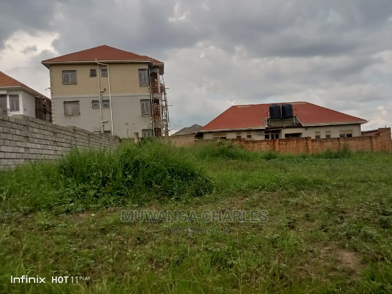 100by50ft Plot of Land for Sale in Kira Shimon