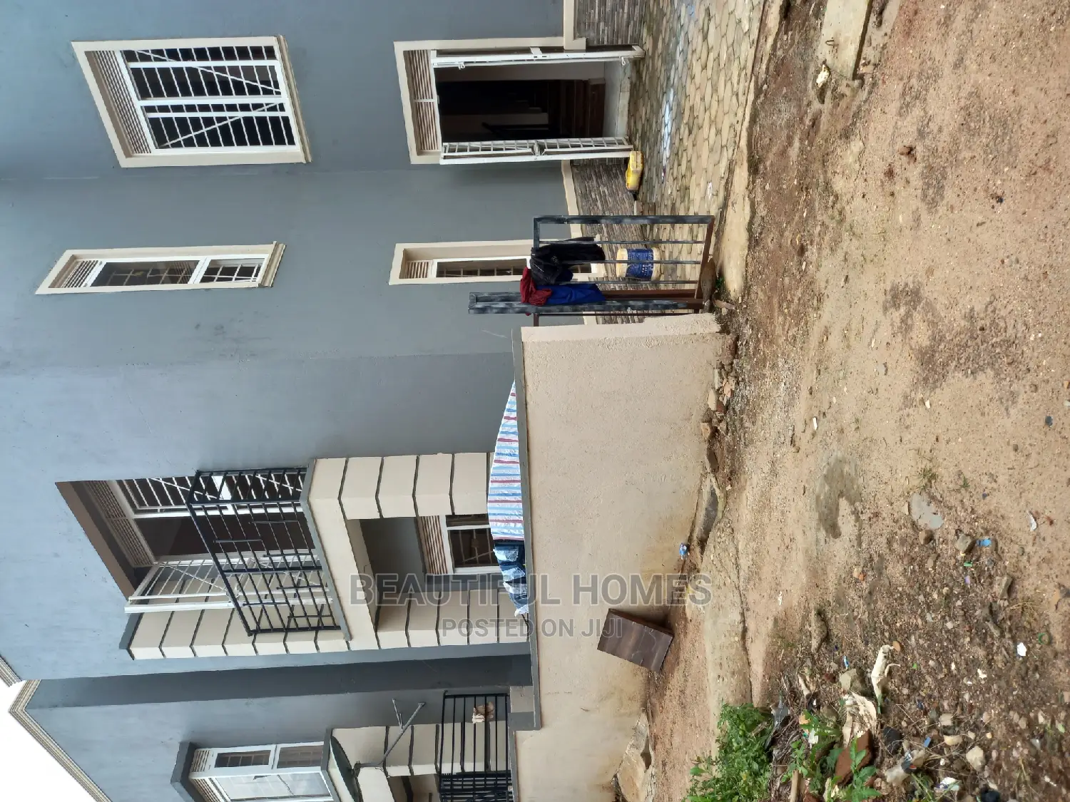 Furnished 4bdrm Duplex in Kira Tarmack for Sale