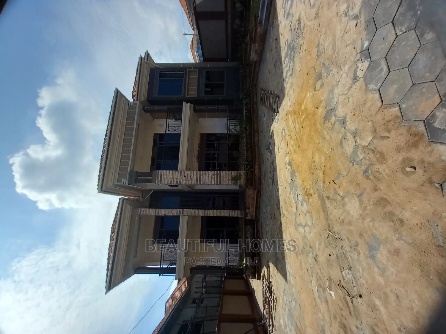 Furnished 6bdrm Mansion in Kisaasi Tarmack, Central Division for Sale