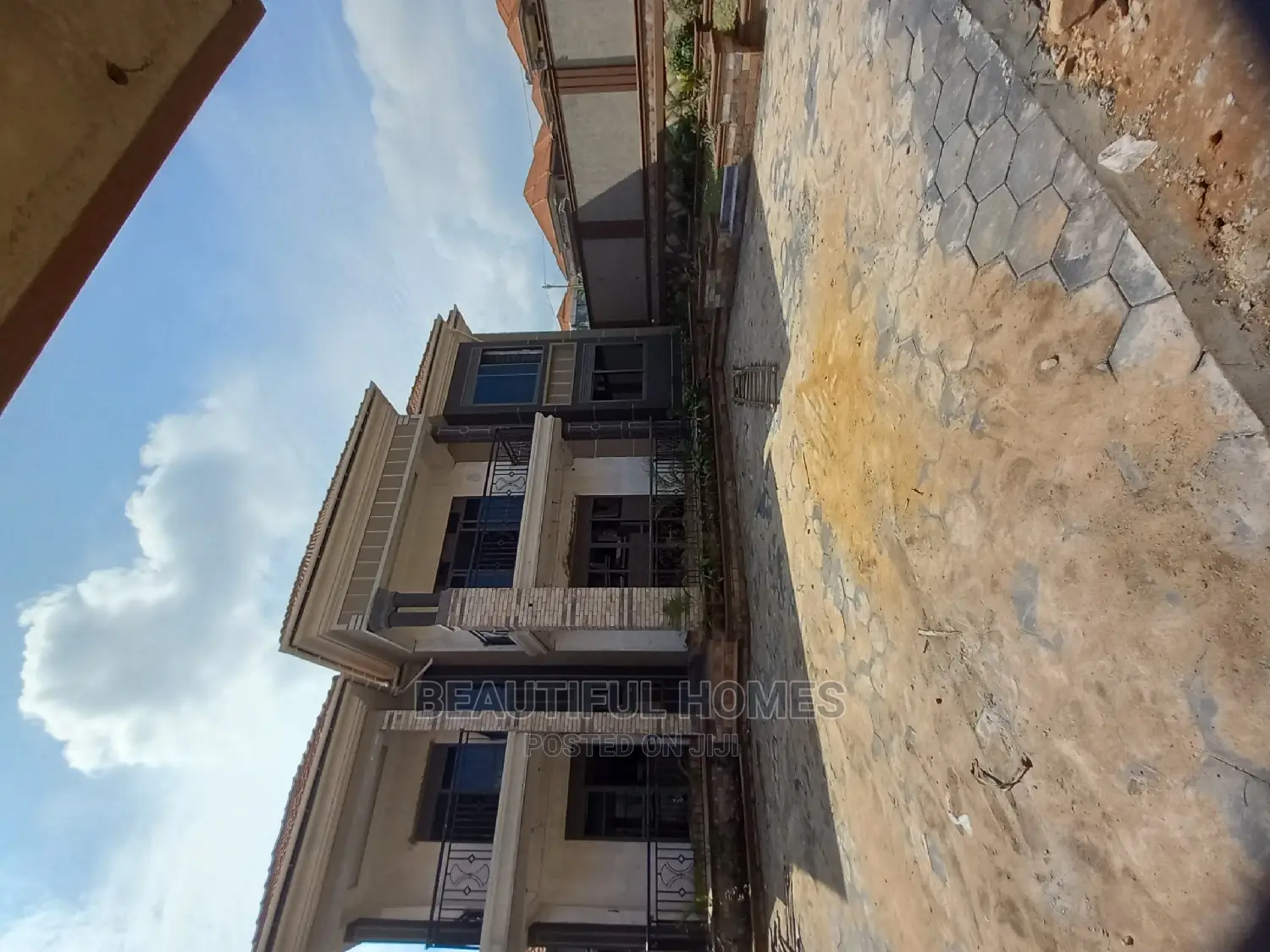 Furnished 6bdrm Mansion in Kisaasi Tarmack, Central Division for Sale