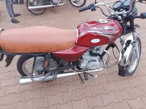 New Bajaj Boxer 2021 Red