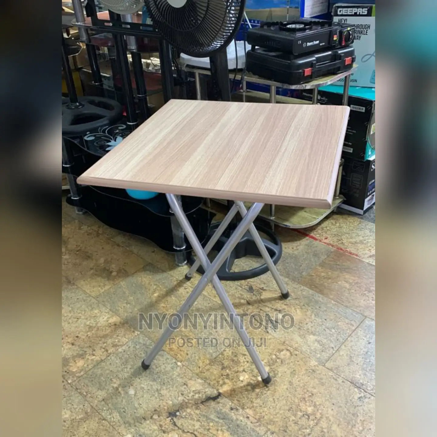 Foldable Readind Dining Table