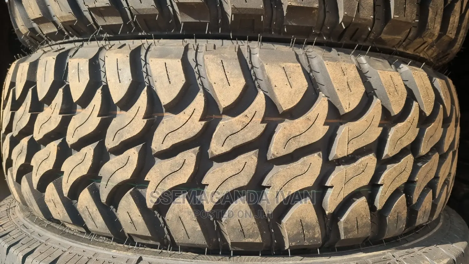 235/75r15 M/T