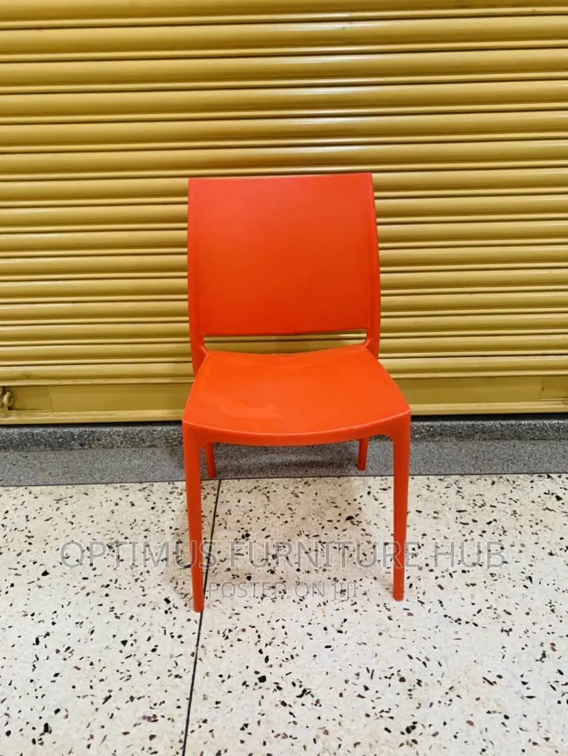 Nice Plastic Chair (Red)