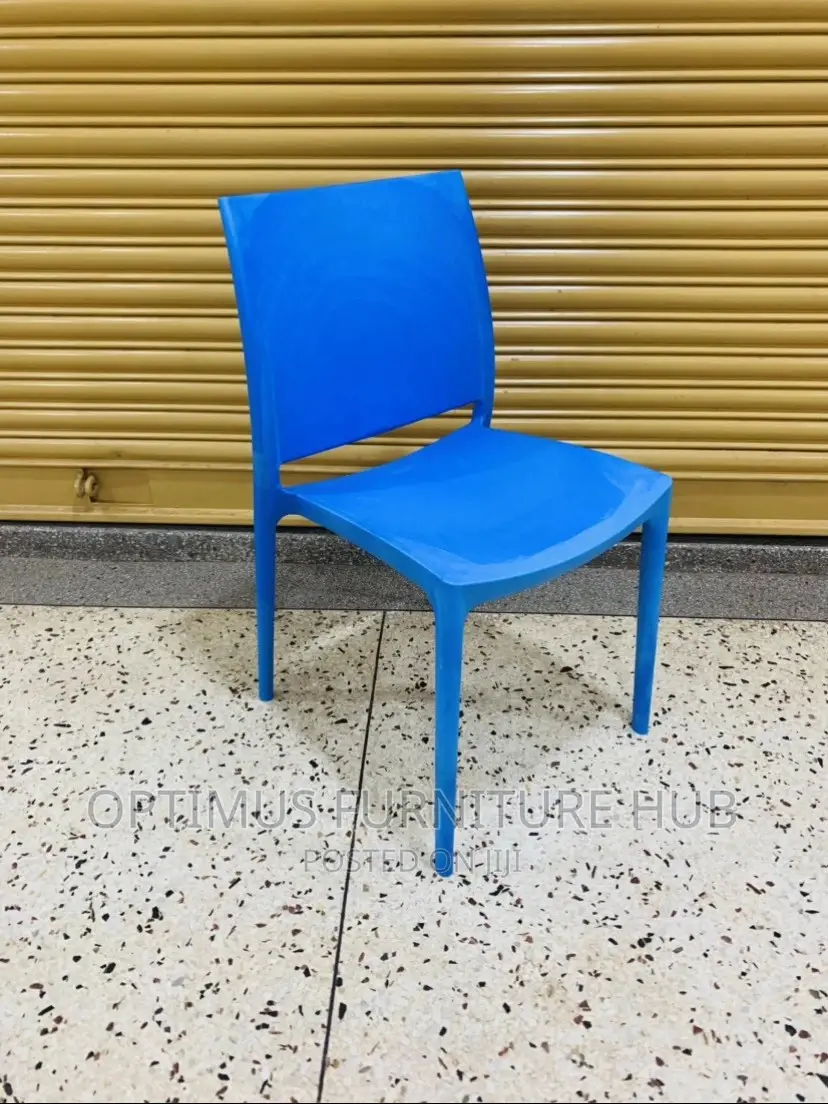 Nice Plastic Chair (Blue)