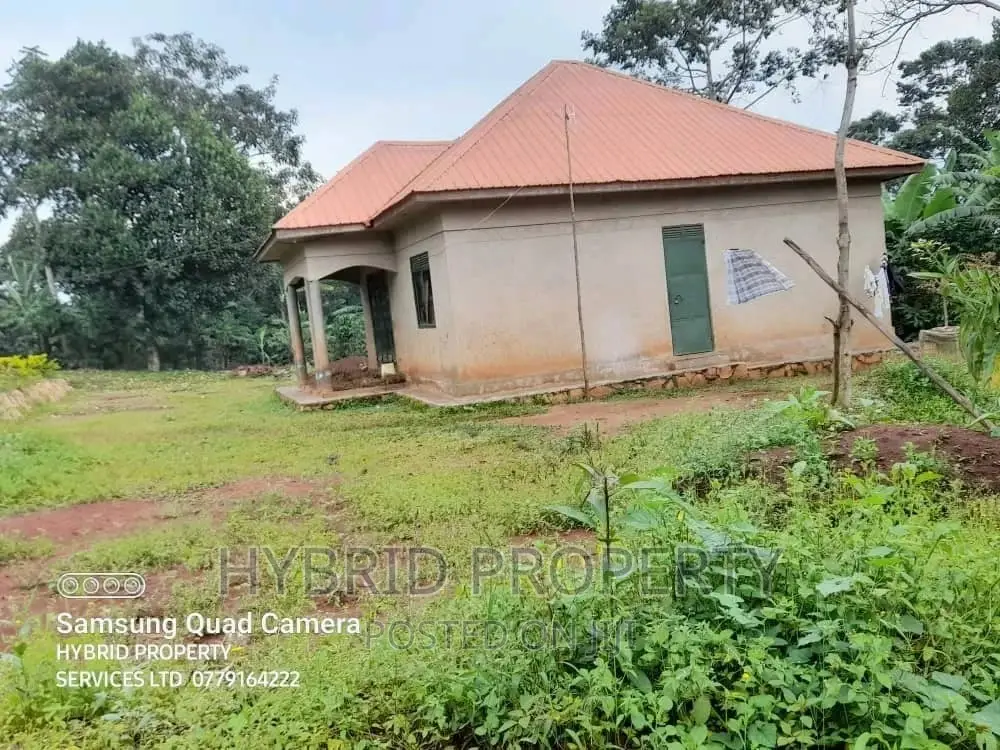 Prime Plots for Sale at Gayaza~Nkoowe Wakiso Estate~Hoima Rd